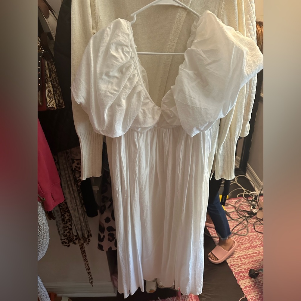MOON RIVER SIZE SMALL NEVER WORN DRESS